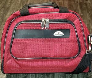 Samsonite Red Carry On Bag Travel Overnight Tote Weekender Luggage 17x11 Duffle